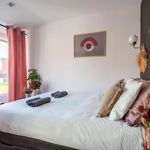 precioso-apartamento-con-parking-gratuito-centro.bilbaohotelsspain.com/